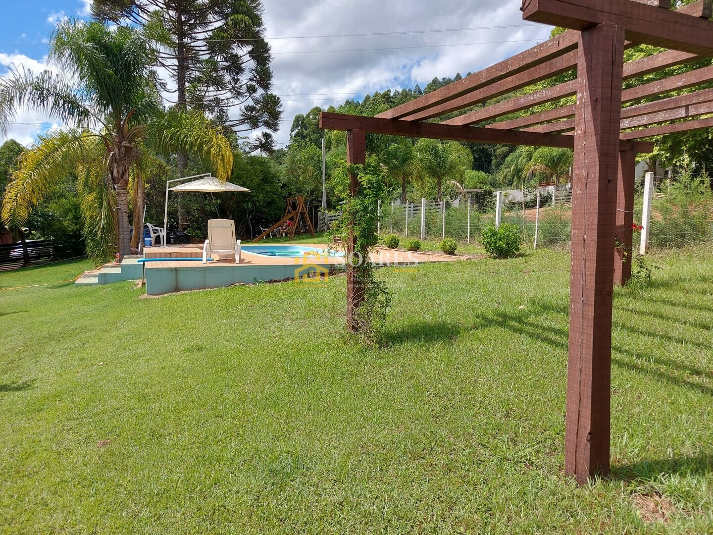 Vende-se Sítio